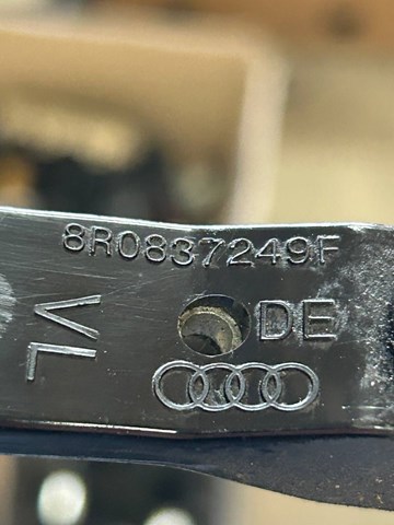 8R0837249F VAG Ограничитель открывания двери передний купить в Черкассы