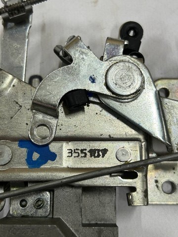 9138F6 Замок двери боковой сдвижной левой купить Каменское
