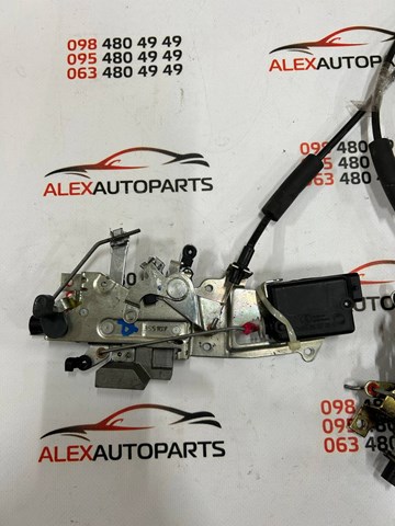 Замок двери боковой сдвижной левой 9138F6 PEUGEOT