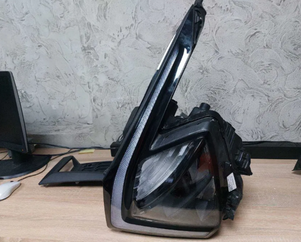 92101R2000 HYUNDAI Фара левая купить в Павлоград