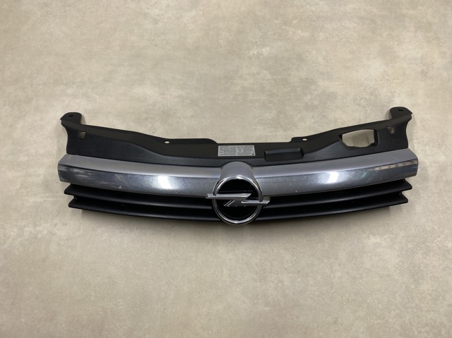 Решетка Opel Astra G