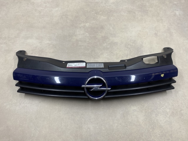 Решетка Opel Astra G