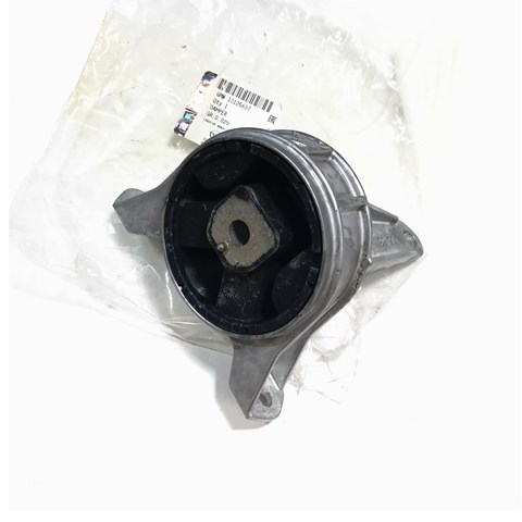 Опора двигателя 13125637 OPEL