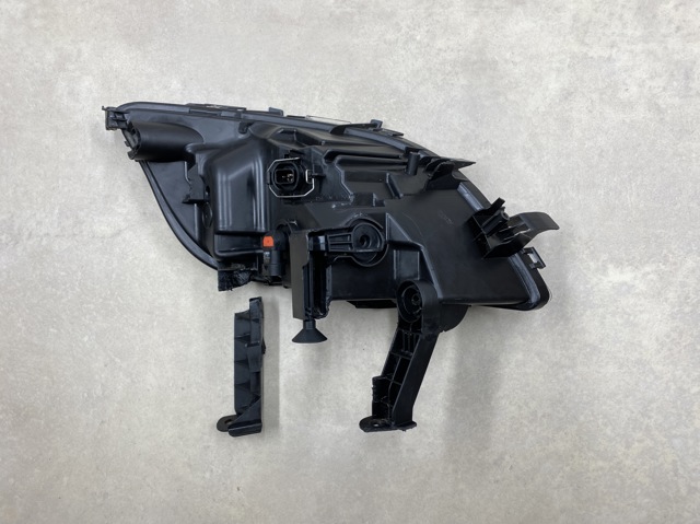 GM 13293622 Фара противотуманная левая в наличии Ровно