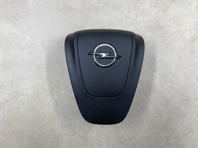 Подушка в руле 13299780 GM