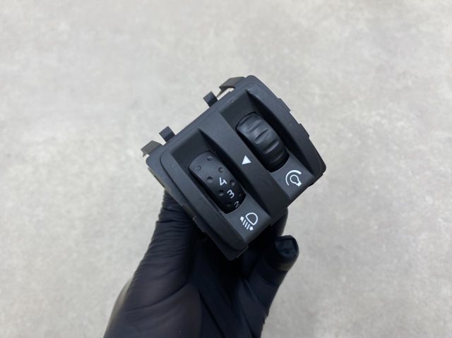 Кнопка корректора фар 251900001R RENAULT