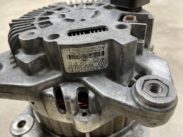 8200960533 RENAULT Генератор купить в Ровно