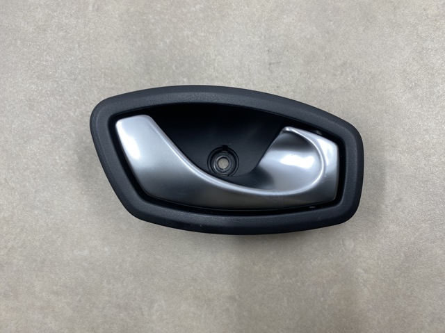 Ручка двери правой, внутренняя, перед/зад 826720001R RENAULT