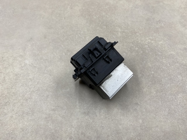 Электроподогреватель воздуха T1017845R RENAULT