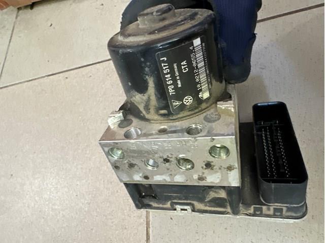 Блок управления АБС  7P0614517J VAG