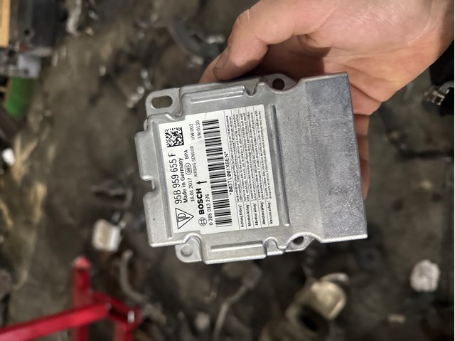 Модуль-процессор управления подушкой безопасности (ЭБУ AIRBAG) 95B959655F PORSCHE