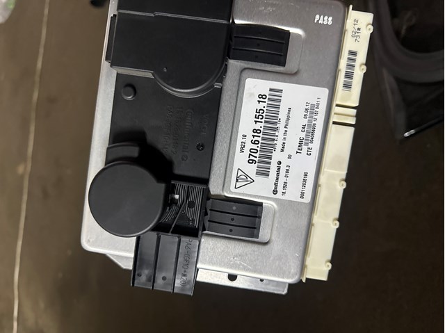 Блок управления пневмоподвеской 97061815518 PORSCHE