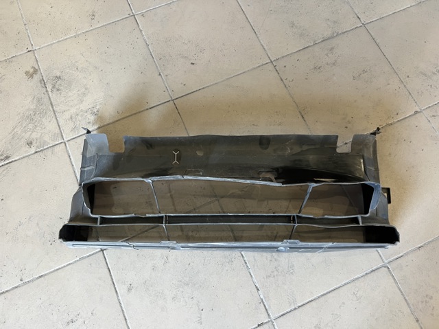 51747255414 BMW Воздуховод (дефлектор) радиатора нижний купить в Тернополь