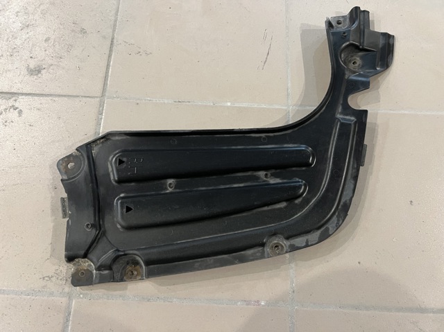 51758091980 BMW Защита днища задняя правая купить в Хмельницкий