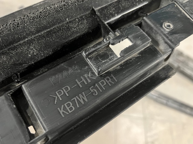 KB7W51PR1 MAZDA купить в Ужгород