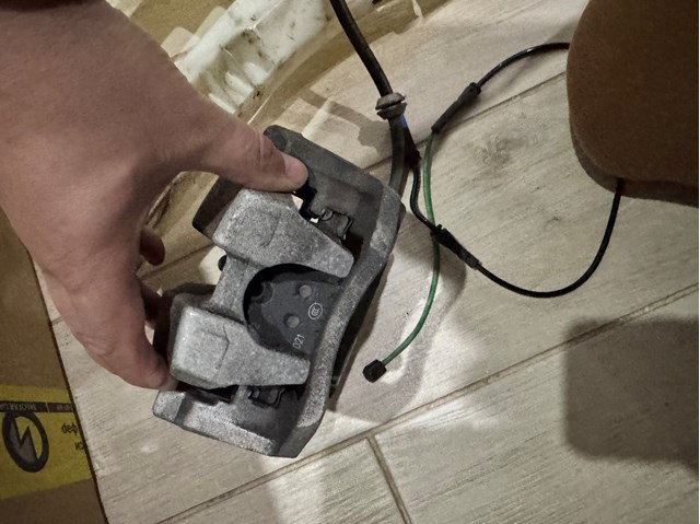 34208836838 Суппорт тормозной задний правый купить Украина