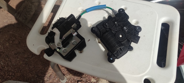81800J7210 HYUNDAI купить в Ужгород
