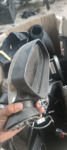 Зеркало заднего вида правое 963017247R RENAULT