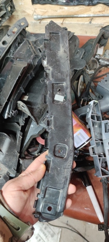 Направляющая заднего бампера, левая CV4417E851AC FORD