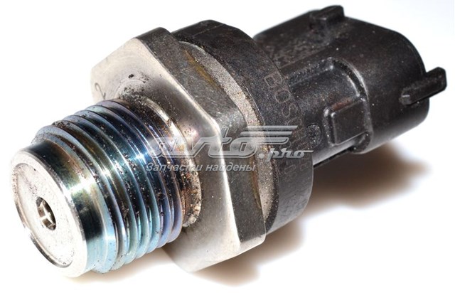 BOSCH 0281002863 Датчик давления топлива в наличии Житомир