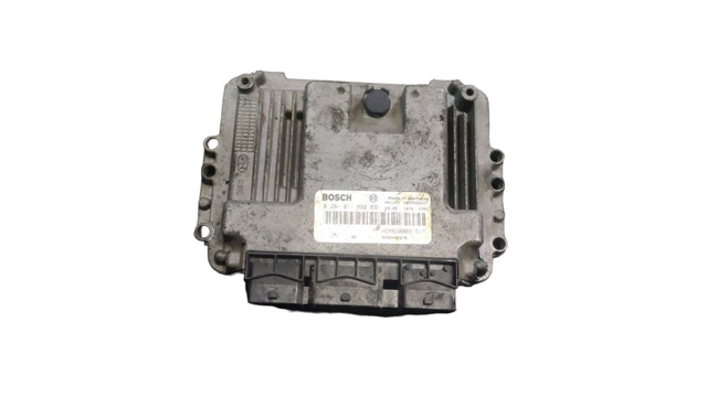 Модуль управления двигателем 0281011890 BOSCH