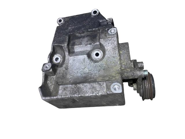 Кронштейн компрессора кондиционера 038260885C VAG
