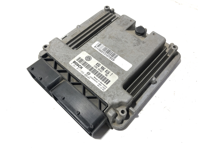 ЭБУ двигателем 03G906016T VAG