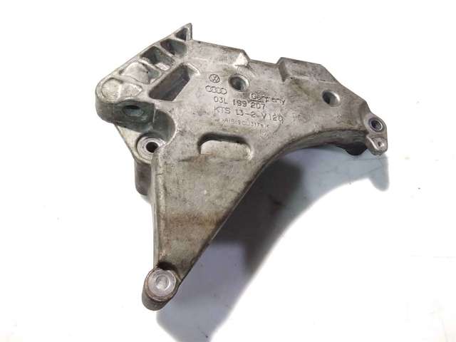 Кронштейн подушки (опоры) двигателя, правой 03L199207 VAG