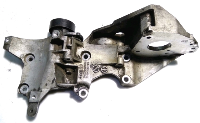 Кронштейн генератора натяжной 03L903143Q VAG