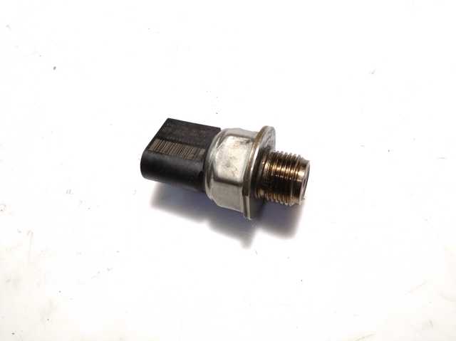 Датчик давления топлива 04L906054 VAG