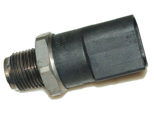 Датчик давления топлива в рейке -06 3.0tdi 24v au mercedes-benz s-class (w220) 02-05 059130758