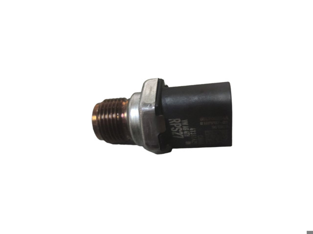 Датчик давления топлива 05L906054A VAG