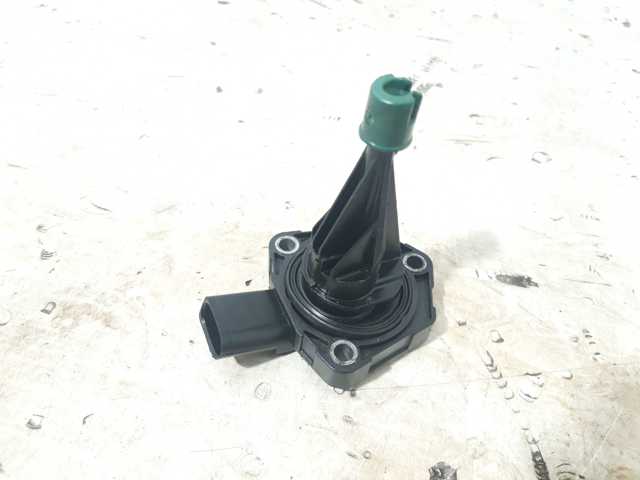 Датчик уровня масла 06E907660C VAG