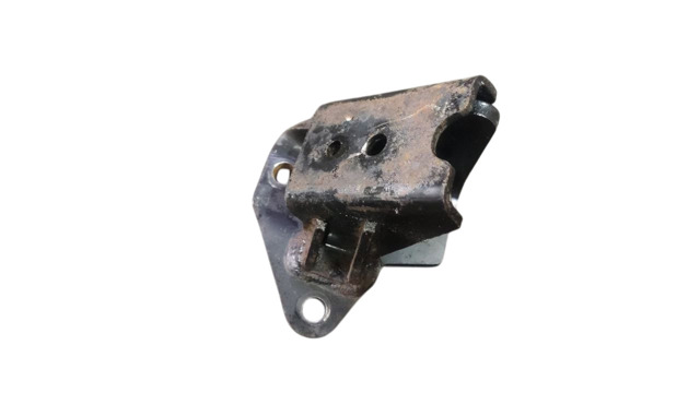 Кронштейн подушки (опоры) двигателя, левой 1091A079 MITSUBISHI