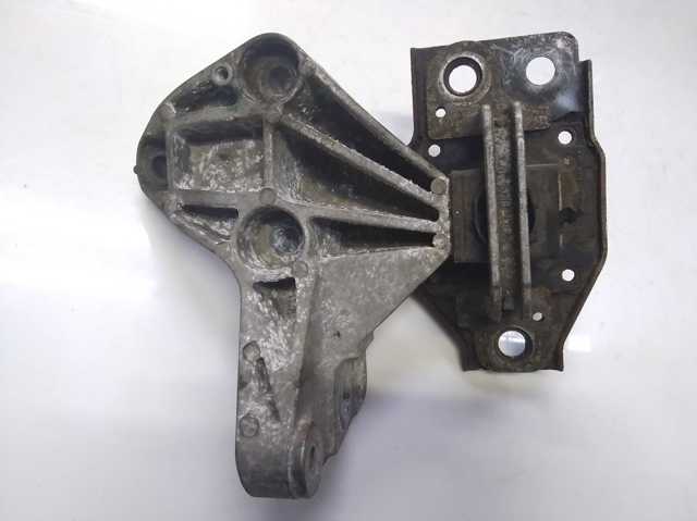 Подушка двигателя передняя 11210JD500 NISSAN