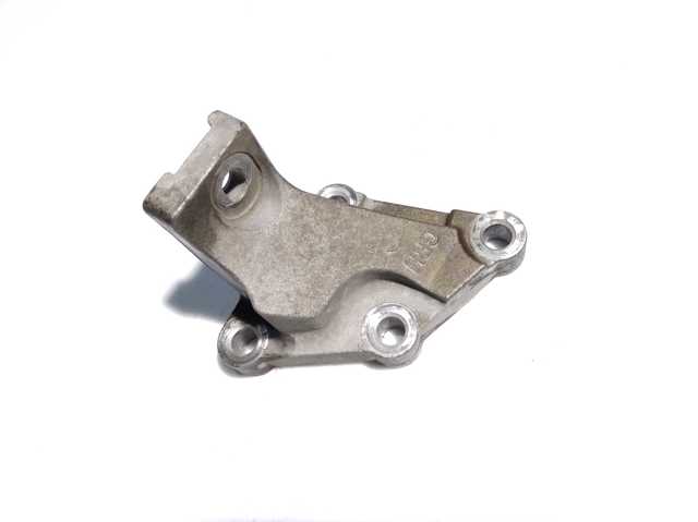 Кронштейн подушки (опоры) двигателя, правой 112323NA0A NISSAN