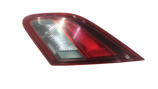 Фара задняя правая внутренняя 1222570 OPEL
