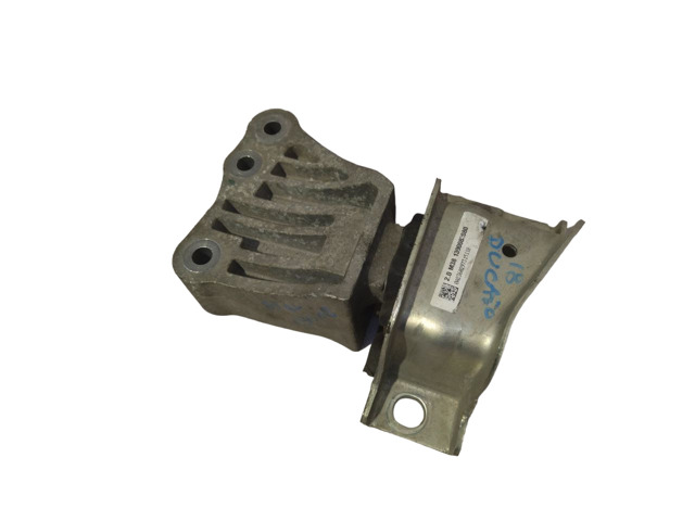 Подушка двигателя 1390082080 FIAT