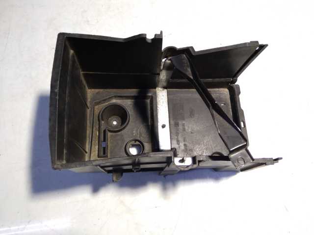 Подставка аккумулятора 1424280 FORD