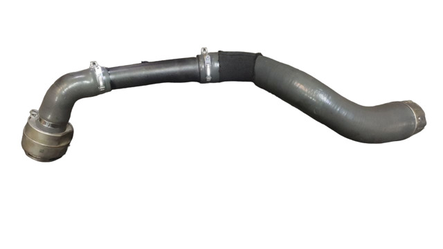 Патрубок интеркуллера 144606UB0A NISSAN