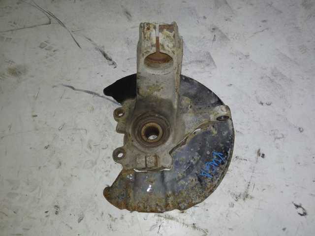 Цапфа поворотная правая 1674670 FORD