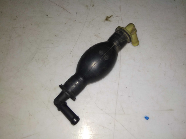 Ручная подкачка топлива (груша) 17051EC00A NISSAN