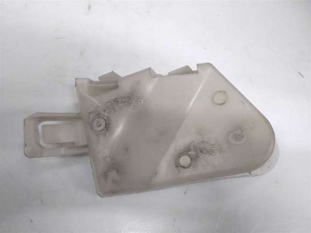 Правый кронштейн крепления бампера заднего 1722283 FORD