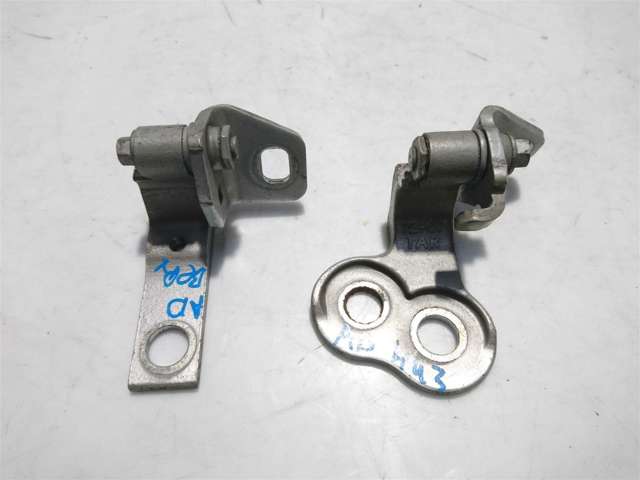 Петля передней двери правая 1751697 FORD