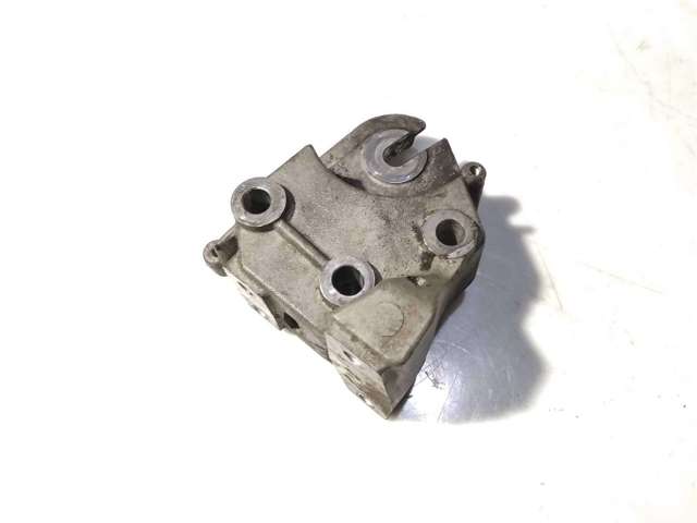 Опора двигателя 1807V4 PEUGEOT