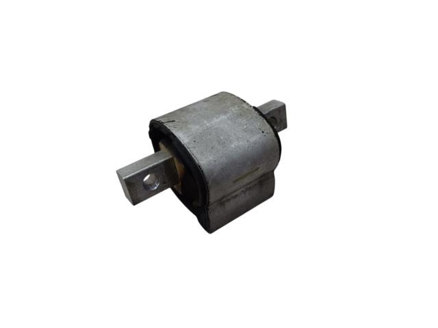 Подушка КПП 2052403400 MERCEDES