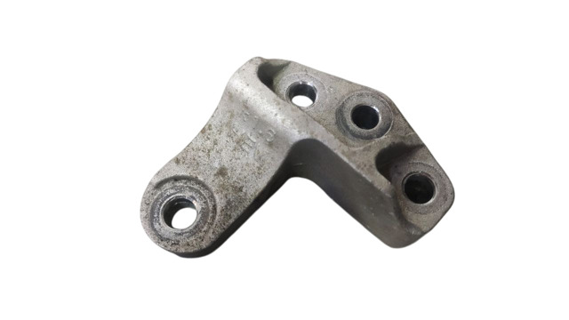 Кронштейн подушки (опоры) двигателя, правой 21825G2000 HYUNDAI