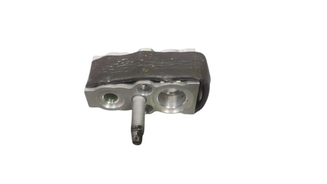 Клапан расширительный 2258938 FORD