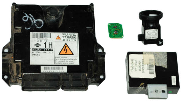 Компьютер двигателя 23710EB31B NISSAN