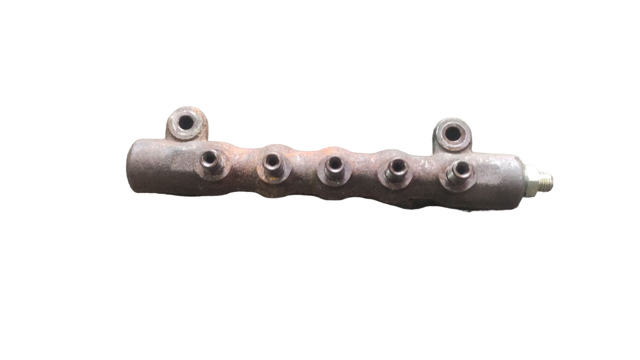 Распределитель топлива 2381051021 TOYOTA